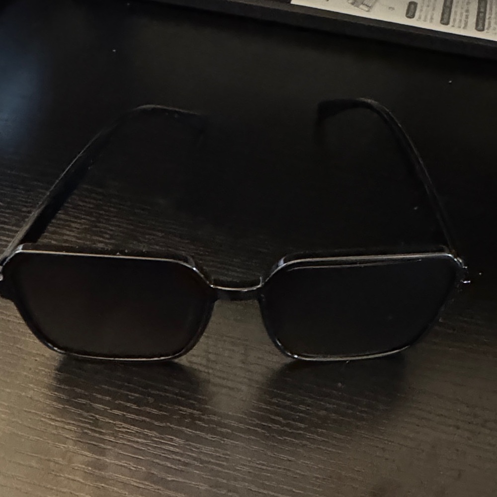 Stylish Black Sunglasses
